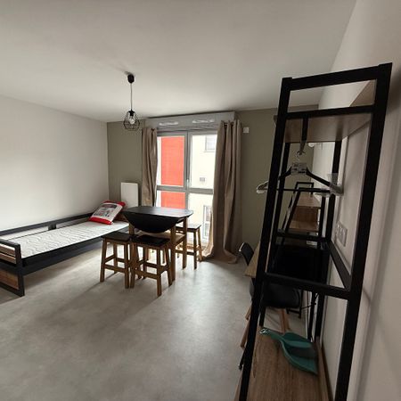 Location Appartement 1 pièce 21m² - Photo 3