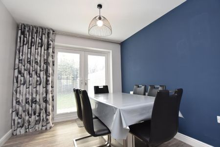 3 bedroom detached house to rent - Photo 3