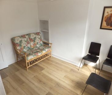 1 Mount Prospect Park, Belfast, BT9 7BG - Photo 4