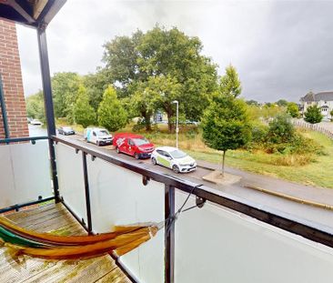 2 bedroom flat to rent - Photo 6