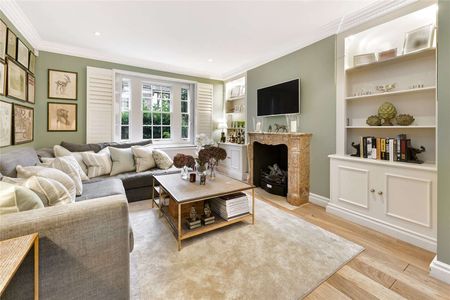 Charming house in the heart of Chelsea benefiting from open-plan living space, a garden and is moments from the Kings Road and Chelsea Green. - Photo 4