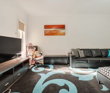 Welcome to Your Dream Home in the Heart of Craigieburn - Photo 3