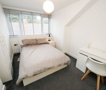 Winston Gardens, Headingley, Leeds - Photo 5