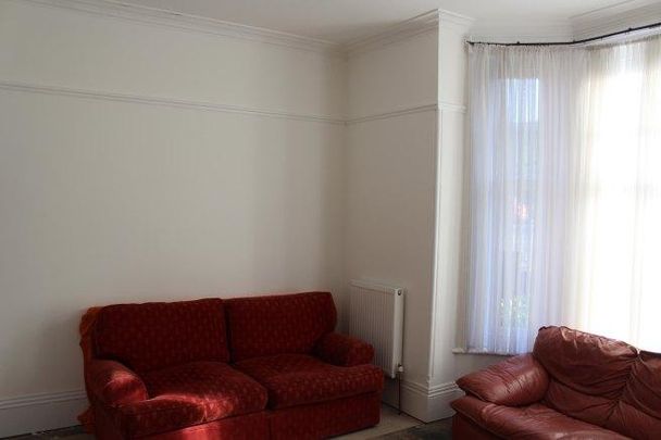 8 bedroom house share to rent - Photo 1