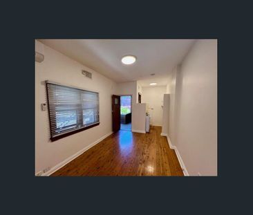 CLASSIC ART-DECO CHARM IN STANMORE - Photo 5