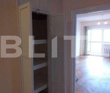 Apartament cu 4 camere , decomandat, 100 mp , loc de parcare, in zona strazii Dorobantilor - Fotografie 6