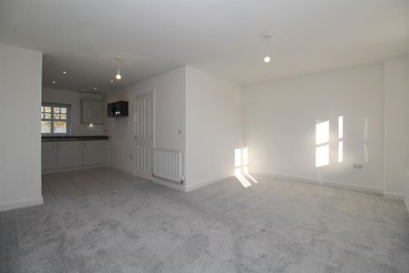 3 bedroom terraced house to rent - Photo 5