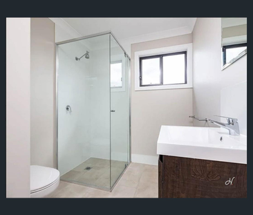 Modern & Convenient 2-Bedroom flat - Photo 5