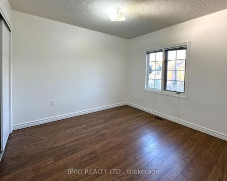 Property For Lease | N9232245 - Photo 2