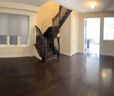 For Lease - 135 Lindbergh Drive, Vaughan, Ontario - Photo 2