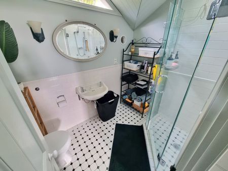 This House is Special! - Photo 2