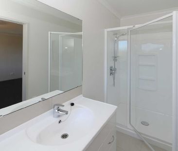 Discover comfortable, modern living in this near-new four-bedroom h... - Photo 4