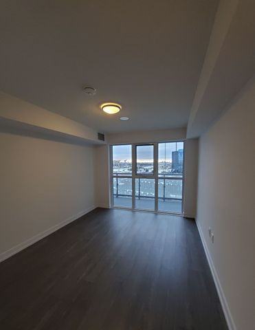 For Lease - 225 Village Green Square Unit# 1107, Toronto, Ontario - Photo 3