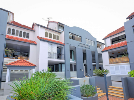 DON'T MISS OUT ON THIS BEAUTIFUL UNIT!! - Photo 3