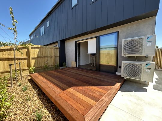 527 Hereford Street, Linwood - Photo 1