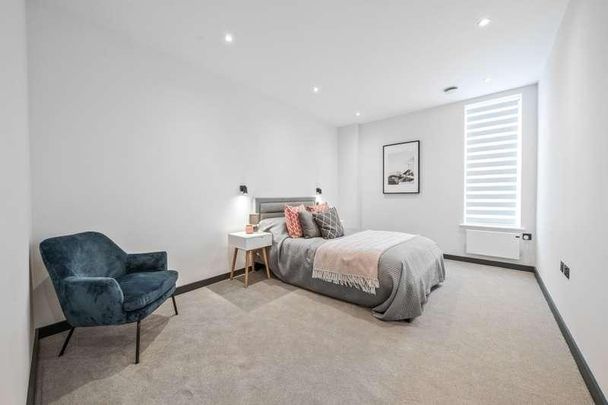 Chertsey, Surrey, KT16 - Photo 1