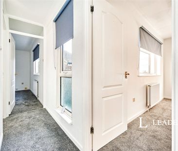 3 bedroom house to rent Shawbridge, Harlow, Essex, CM19 - Photo 2