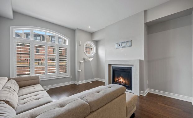 For Lease - 290 Royalton Common Unit# 67, Oakville, Ontario - Photo 1