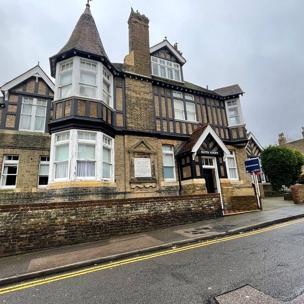 Victoria Road, CT9 1RB, Margate - Photo 1