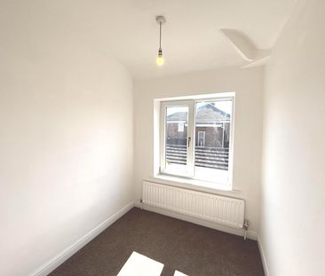 Three bedroom - Semi detached - Photo 5
