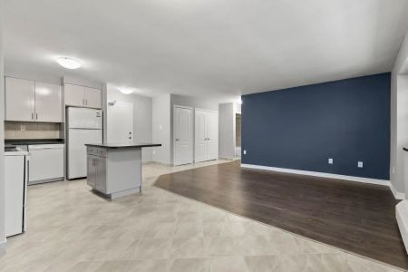 473 Linwell Road — 2 Bedroom Deluxe - Photo 2