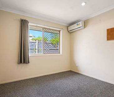 Beautiful 4 bedroom house in Acacia Ridge Call Lin today 0451361818... - Photo 3