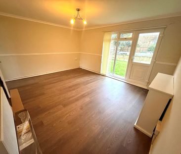 New Hey Road, Wirral - Photo 2