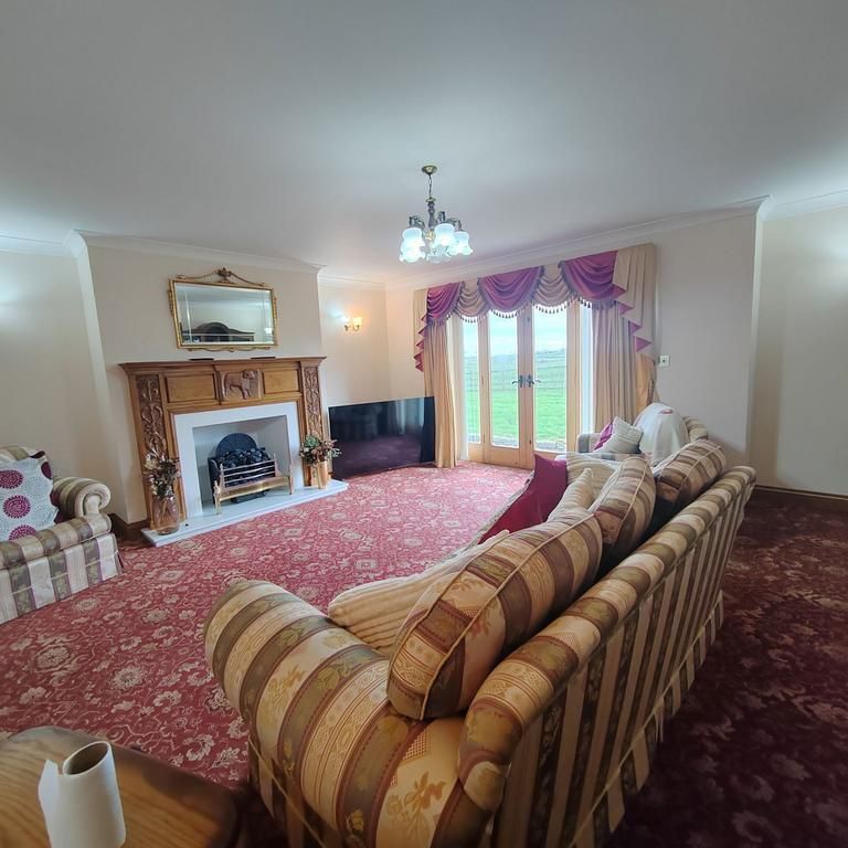 4 bedroom detached house to rent - Photo 1