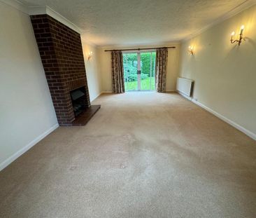 4 bedroom detached house to rent - Photo 2