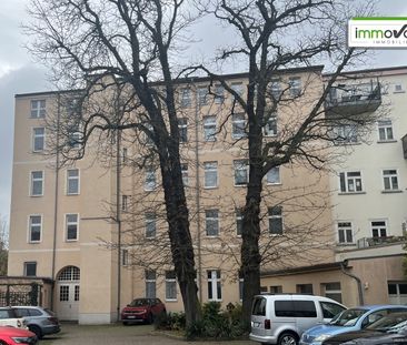 Schicke 2-Raum-Dachgeschoss-Wohnung im Altbau! Aufzug vorhanden & S... - Foto 2