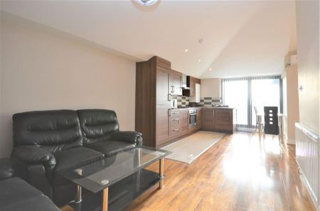2 bedroom flat to rent - Photo 2