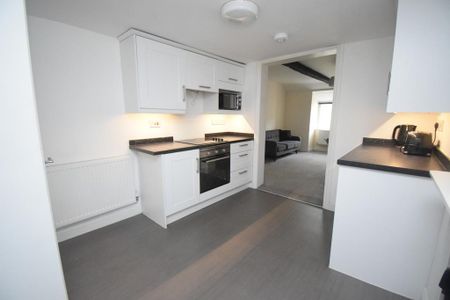 3 bedroom apartment to rent - Photo 5