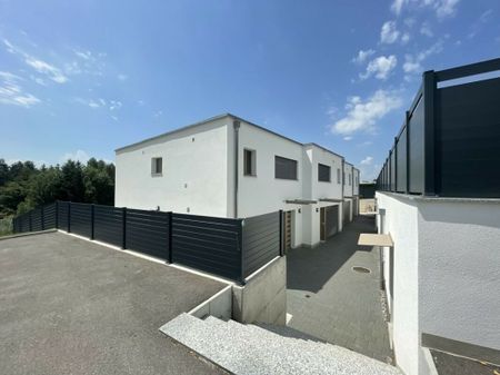 LE MOURET (FR) - Maison contiguë de 5.5 pièces - Photo 2