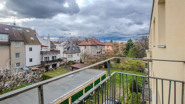 Pronájem bytu 3+1 70 m² - Fotografie 1