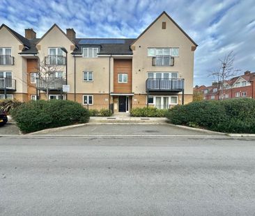 2 bedroom Flat To Let - Photo 2