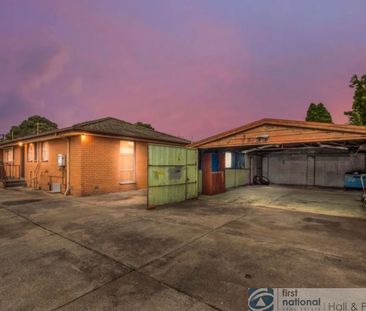 WELL PRESENTED HOME IN QUIET LOCATION - Photo 4
