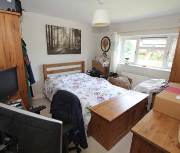 3 bedroom semi-detached house to rent - Photo 4