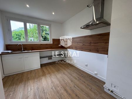 Location Appartement 4 pièces 84m² - Photo 5