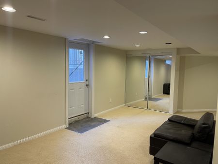 For Lease - 192 Tamarac Trail, Aurora, Ontario - Photo 2