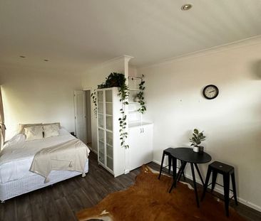 Russell Lea - Photo 6