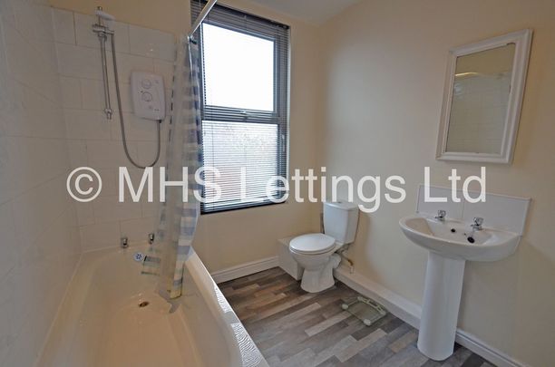 31 Autumn Grove, Leeds, LS6 1RL - Photo 1