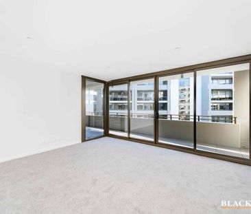 Immaculate Two Bedroom Apartment in the Governor Place Building - Photo 1