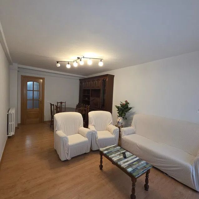 Alquiler de piso en Calle Pendón de Baeza, 4 - Photo 1