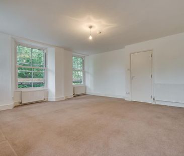 4 bedroom maisonette to rent - Photo 3