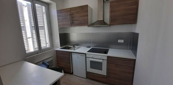 Location Appartement 1 pièce 24m² MARSEILLE 1er - Photo 2