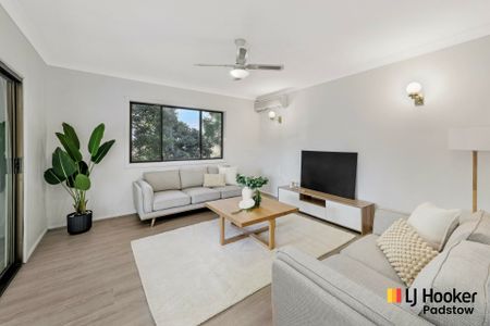 Spacious Family Home in Prime Padstow - Photo 2