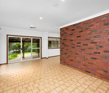 10 Allambie Way Mount Austin NSW - Photo 2