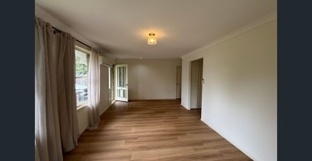 Three-bedroom unit in the heart of Lennox - Photo 3