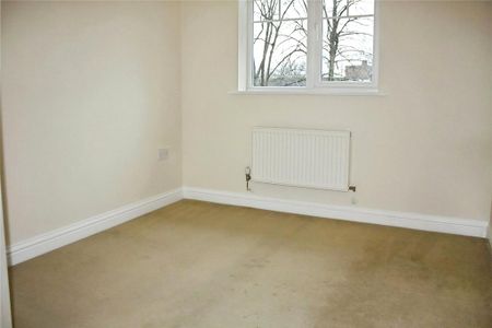 3 bedroom end of terrace house to rent - Photo 5