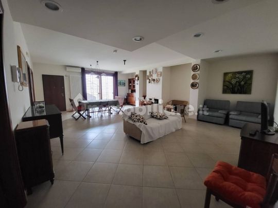 Appartamento in villa via Martiri di Palermo 59, Trani - Foto 1